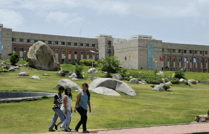 BITS Pilani collaborates with Coursera and launches BSc in Computer Science 1
